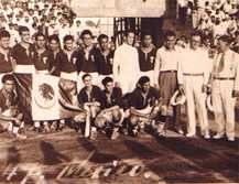 El Necaxa disfrazado de selecci�n para asistir a los III Juegos Deportivos Centroamericanos y del Caribe en El Salvador, 1935